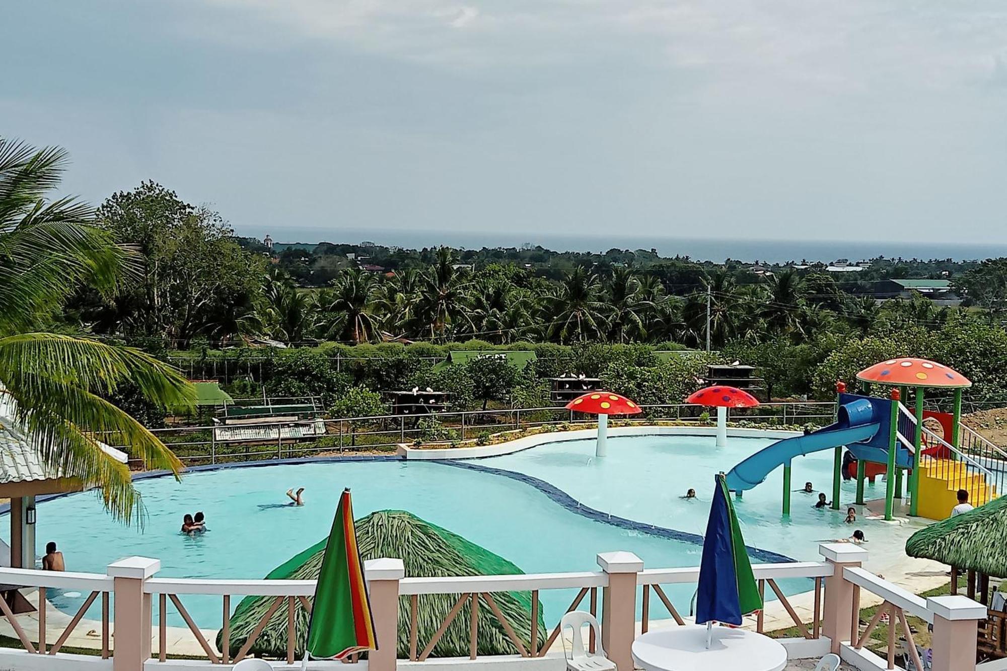 Garin Farm Pilgrimage Resort Powered By Cocotel San Joaquin Esterno foto